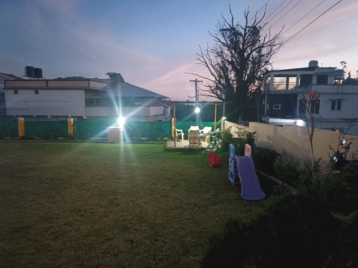 Bed and Breakfast Rose Garden Enclave For Families & Executives Ooty Exteriér fotografie
